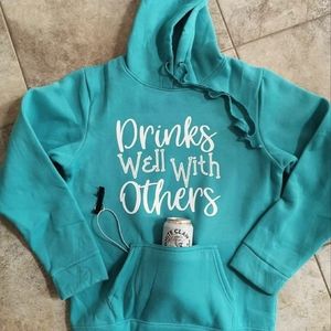 Tailgate hoodie Drinks Well With Others size XL NEW.
